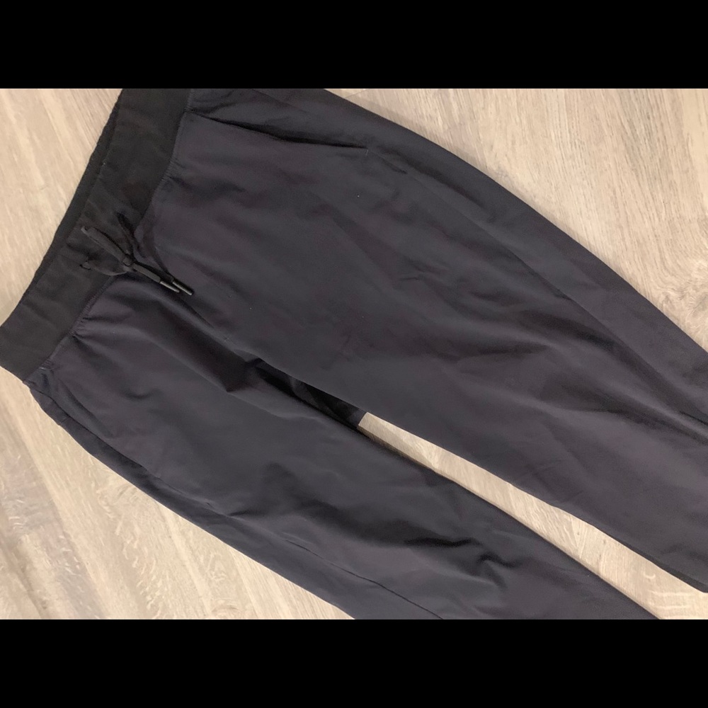 Men’s Lululemon Great Wall Pant - Small